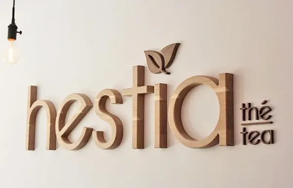 Lettrage en bois relief