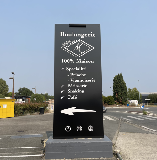 totem publicitaire pour commerce en Gironde
