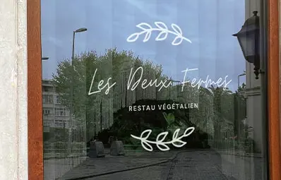Vitrophanie pour magasins et commerces