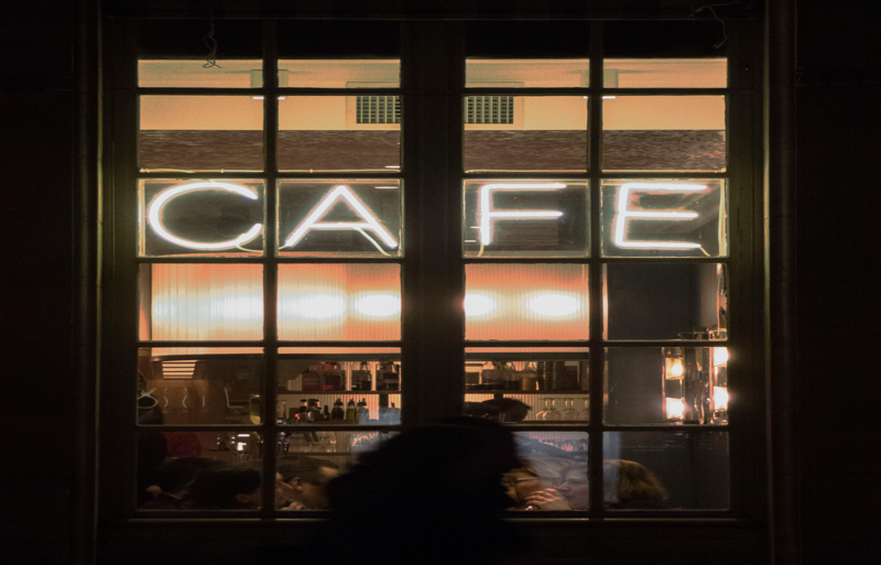 Visibilité de l'enseigne LED pour café et restaurant